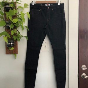 NWOT - Grana Dark Wash Skinny Jeans 31 Long